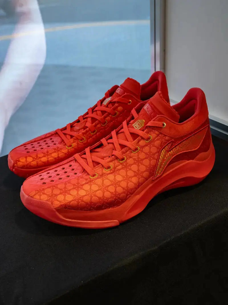 Chinese-red-Yang-Hansen-wore-the-Palace-Museum-co-branded-Yushuai-20 VJSNEAKER