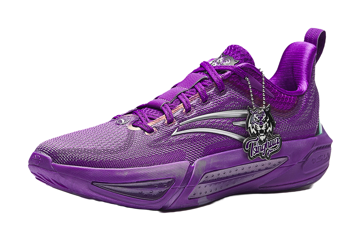 Unisex low-top basketball shoes in fluorescent violet, lace-up with logo on quarter