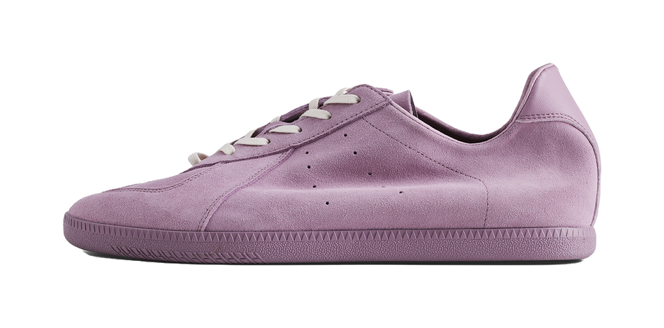 Lilac lace-up low-cut training sneaker with smooth leather upper and rubber sole