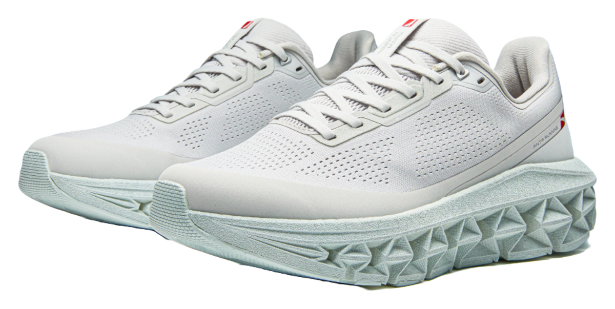Anta low-top running shoes, light gray knit upper, lace-up, side view of thick tread sole