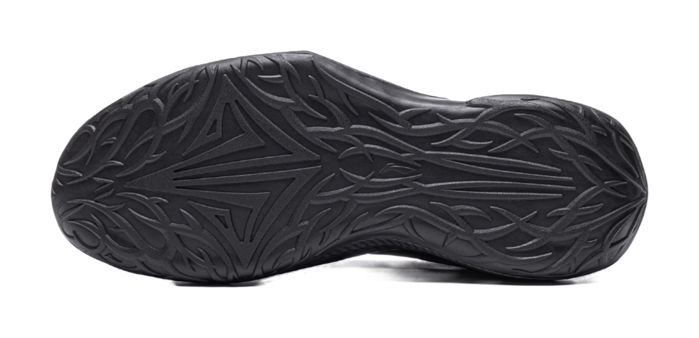 Li Ning low-top basketball shoes, black outsole with molded traction pattern
