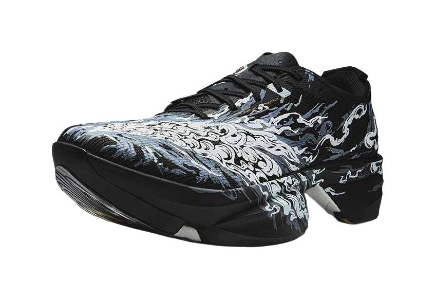 Anta low running shoe, black and white swirl pattern, textured mesh and lace-up