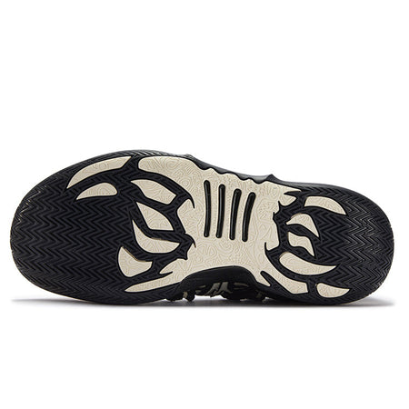 Men’s 361 Degrees Joker 2 low basketball shoes, outsole view; black traction tread