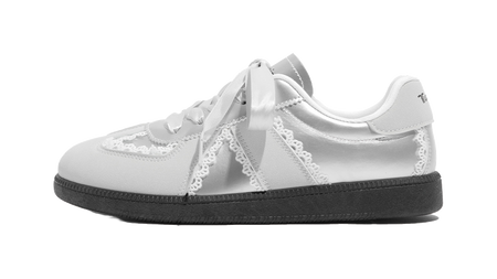 TUOPIN Slip Resistant, Abrasion Resistant, Lightweight Low top Skateboard Shoes Womens  VJSNEAKER