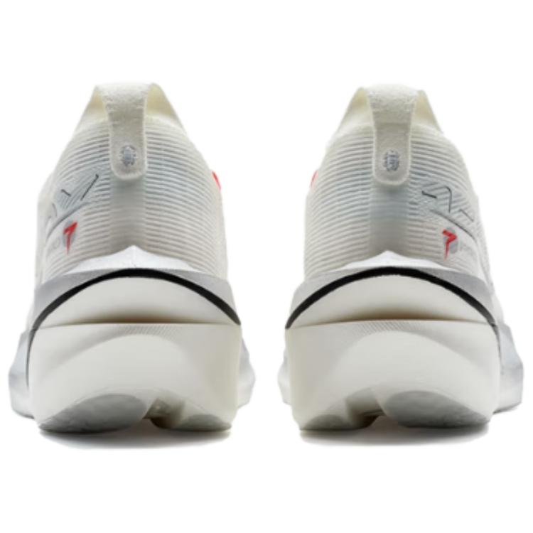 Xtep 160X 7.0 PRO 975319110041 - Marathon Racing Shoe Men White Silver