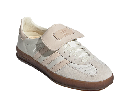 Ecru Gazelle indoor sneakers with lace-up and stitched side stripes; gum sole