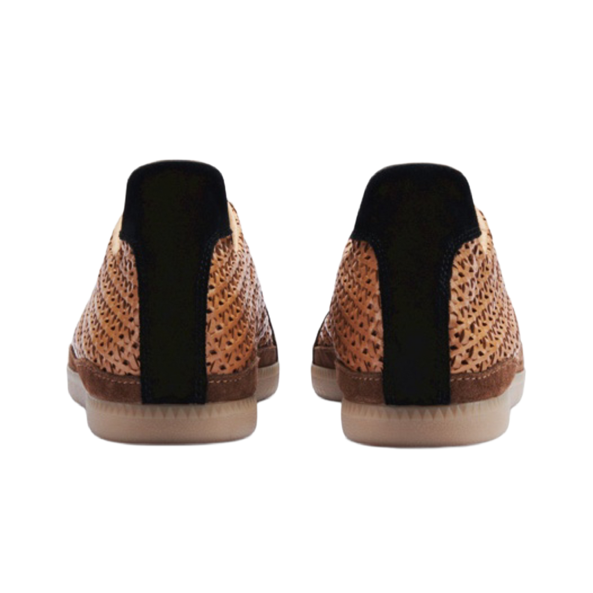 PANE low-top training shoes, brown upper with black heel tab and gum sole