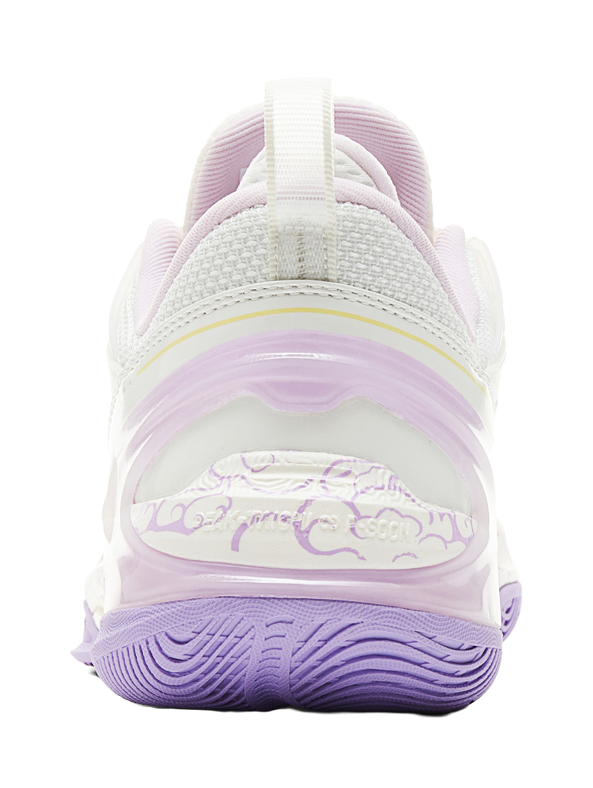 PEAK basketball shoe rear view, padded white collar with light purple outsole