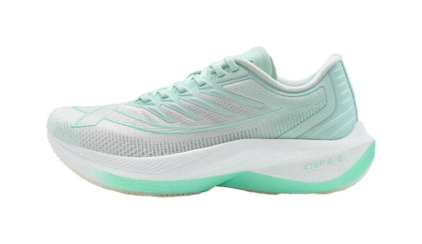 XTEP Integrated Molding Generation 1 Cushioning Wear-Resistant Low-Top Running Shoes Women's Foam Green/Sail White 