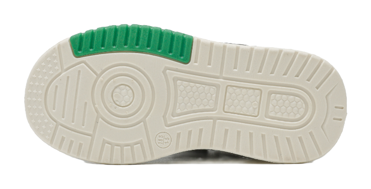 Warrior Boys Athletic Shoes Breathable Lightweight Cushioning Low top Girl Skateboard Shoes Kids  VJSNEAKER