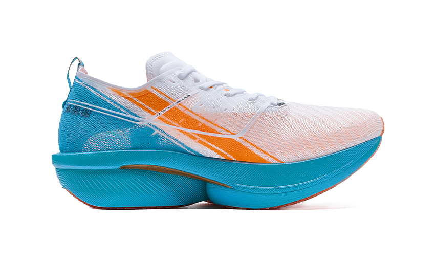 Women's low-top running shoes, white upper with orange stripes and blue heel panel