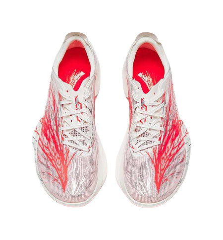 Women’s low-top running shoe with white laces and red-lined collar interior