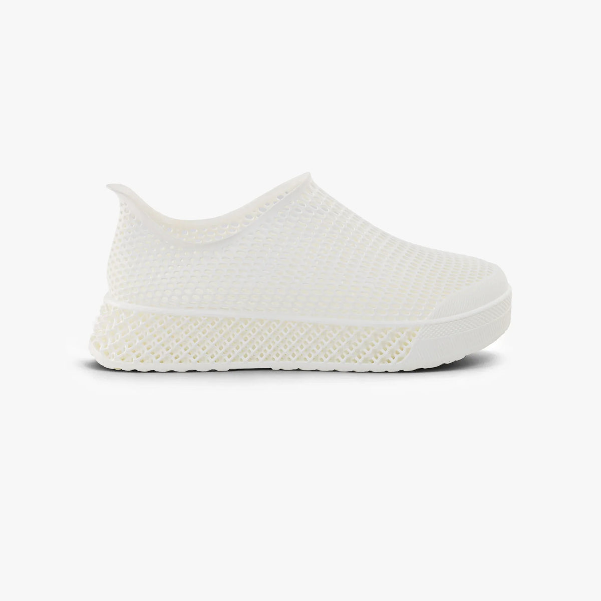 3D-printed casual sneakers, white mesh slip-on with rounded toe and thick sole
