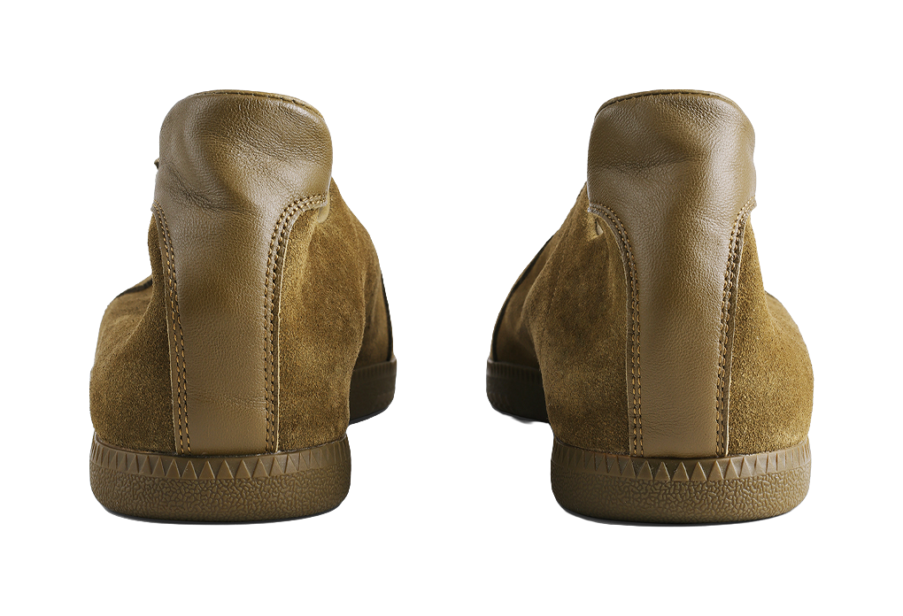 PANE dark green suede sneakers heel view, cushioned collar and lace-up