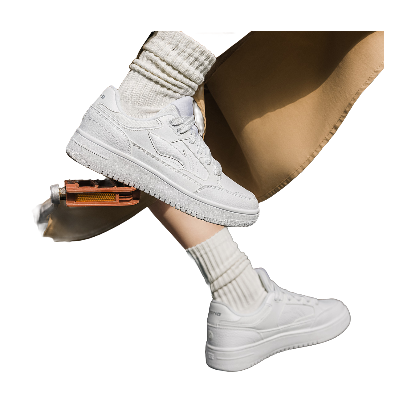 Li Ning Tianji Slip Resistant, Abrasion Resistant, Height Increasing Low top Skateboard Shoes Womens Standard White  VJSNEAKER