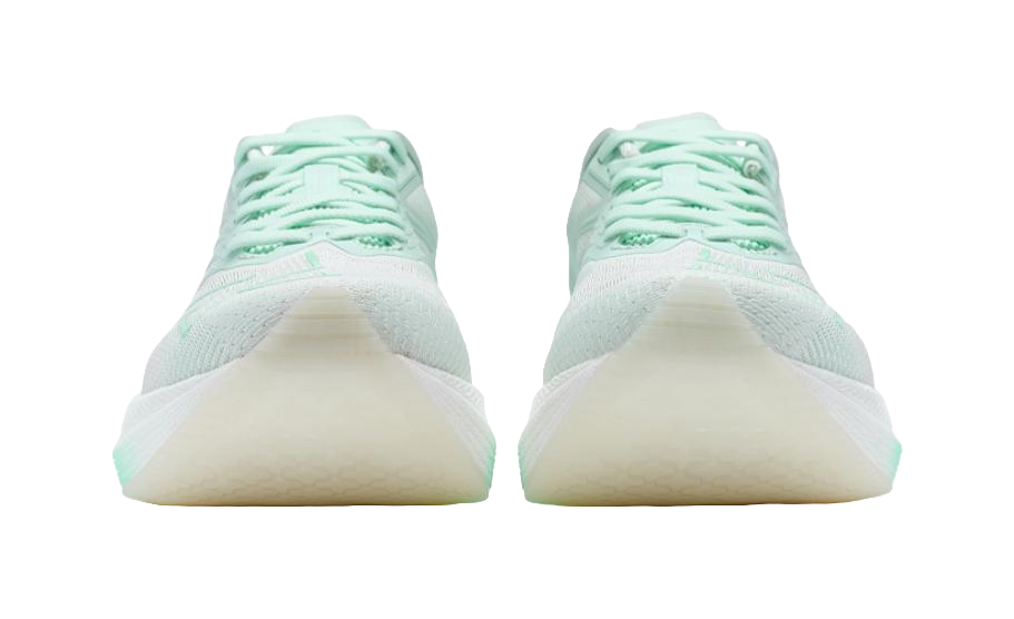 XTEP Integrated Molding Generation 1 Cushioning Wear-Resistant Low-Top Running Shoes Women's Foam Green/Sail White 