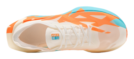 Women’s low-top running shoes, white laces and orange pattern on the upper