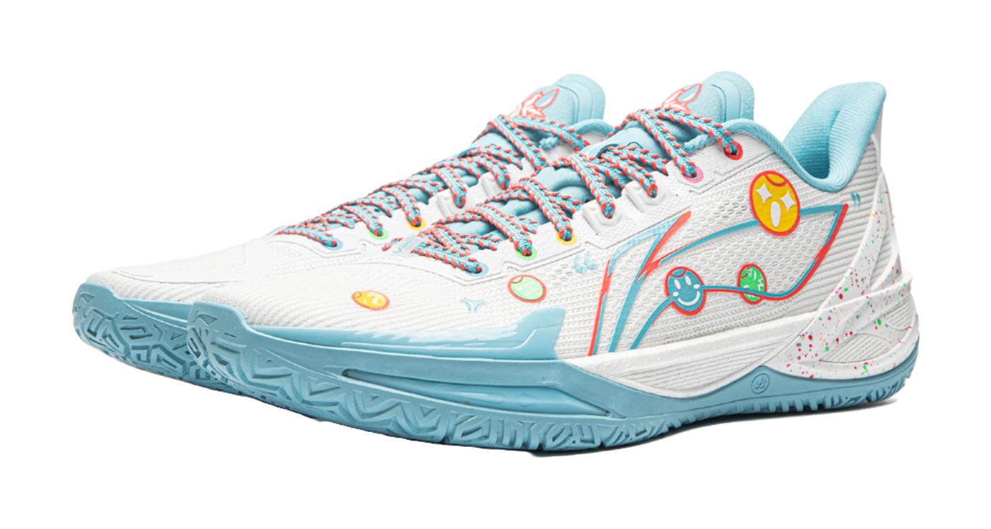 Basketball shoe, white knit upper with light-blue heel and red-blue laces, side angle