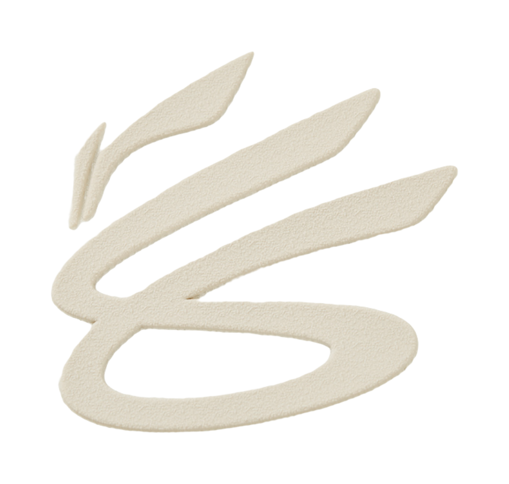 Ivory embroidered Li-Ning-style logo on the T-shirt chest