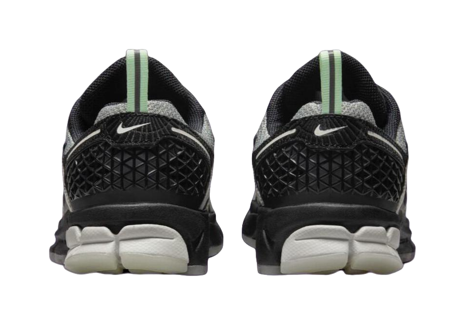 Nike Vomero 5 Abrasion Resistant Low top Kids Running Shoes Black White Green Kids  vjsneaker.com