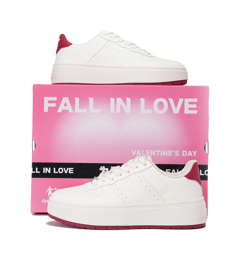 QIAODAN Five Centimeters Skateboard Shoes Women's Low top Ivory Iron Red 