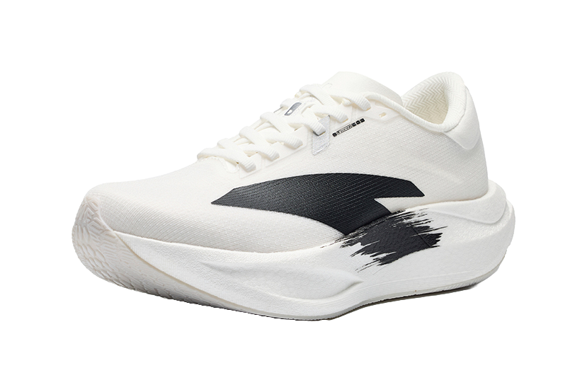 Women’s low-top running shoes, white with black logo and speckled graphic