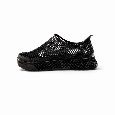 Black 3D-printed casual sneakers with textured mesh upper and low-profile sole