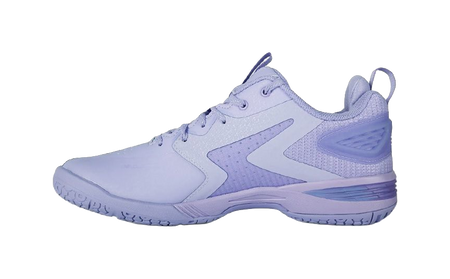 Badminton shoe in light purple, lace-up upper with side logo