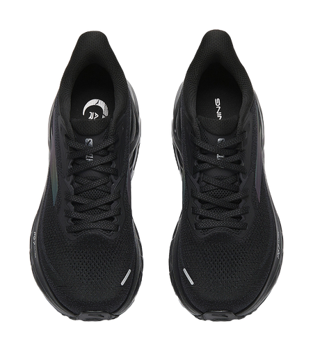 Men's low-top running shoes, black interior and laced tongue detail