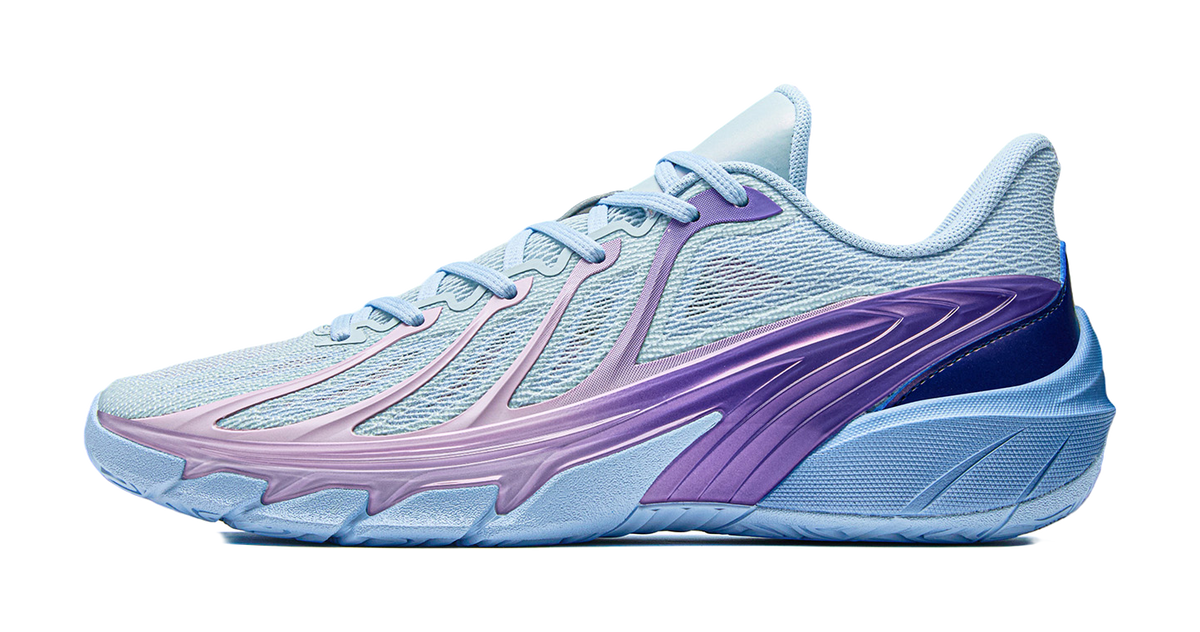 Anta men's low-top basketball shoes in light blue with purple side panel