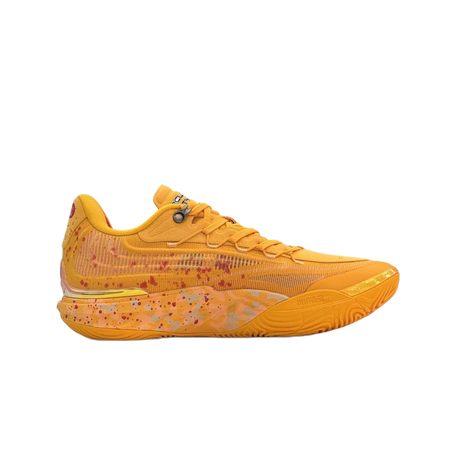 Unisex low-top basketball sneaker in yellow with speckled translucent midsole and lace-up