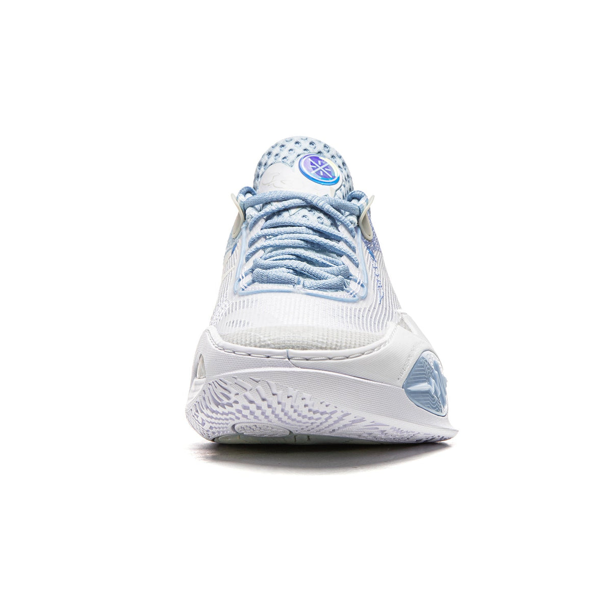 Men’s basketball shoe in white with light blue lacing and small blue side overlay.
