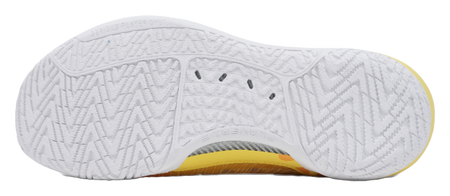 Low-top basketball shoes outsole, white tread pattern with yellow edge