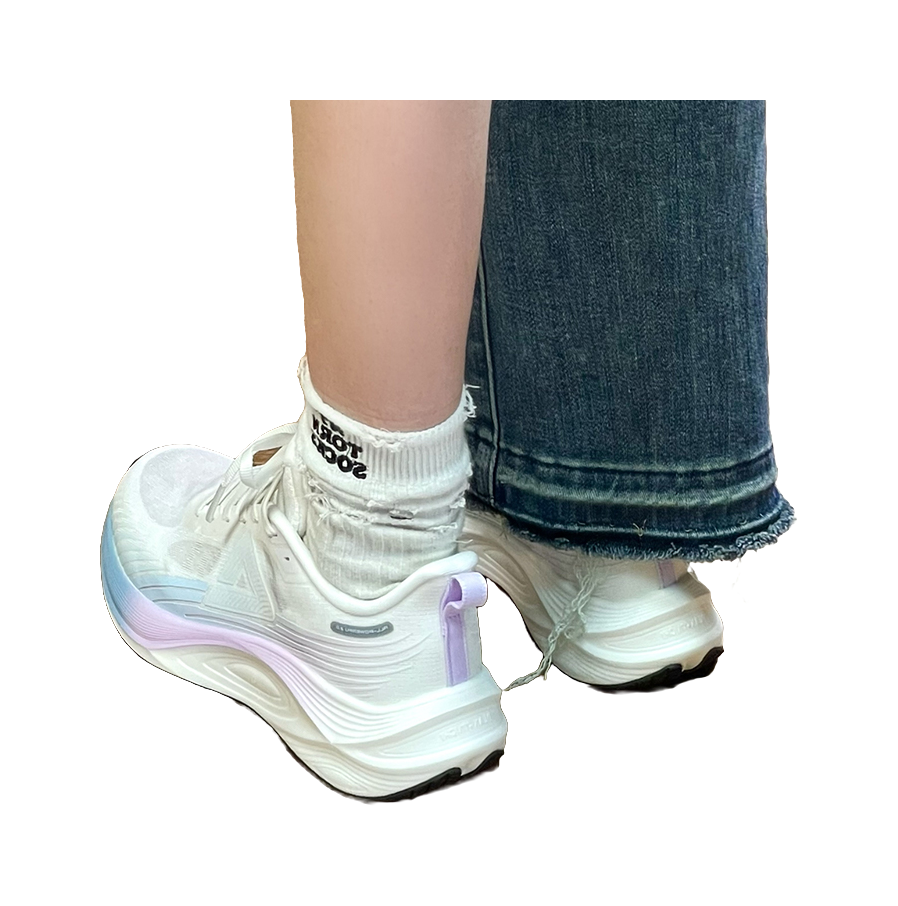 PEAK Shock Absorbers Slip Resistant Abrasion Resistant Lightweight Low top Running Shoes Women's Ivory Purple 