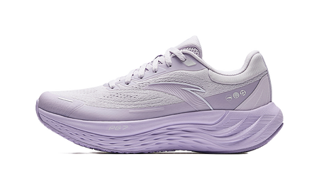 Women's low-top running shoes in light purple, lace-up with cushioned sole