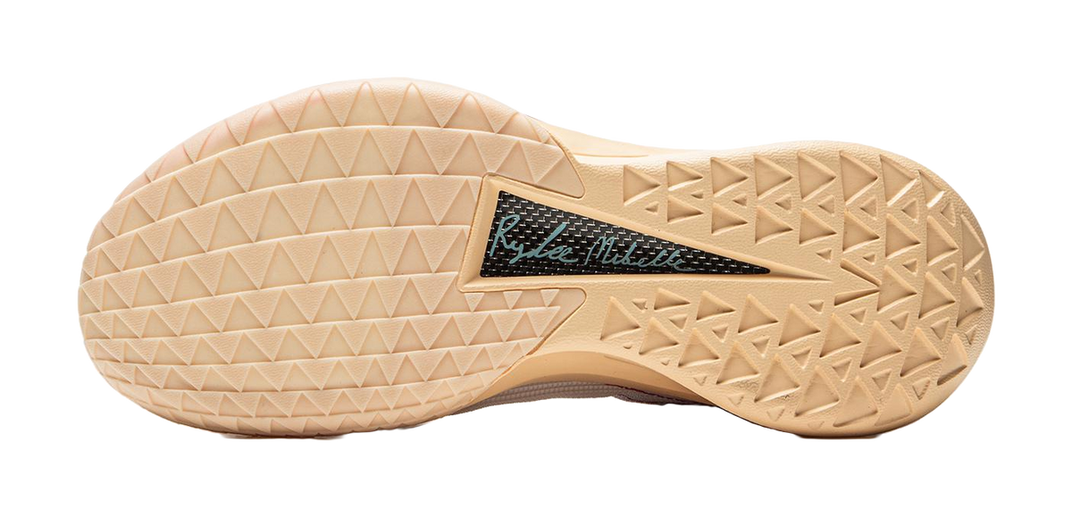 Basketball shoe outsole with beige traction pattern and Li-Ning logo panel