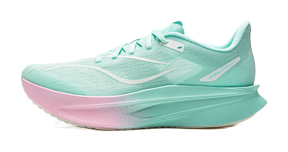 Men's low-top running shoes in light blue with lace-up front and padded collar