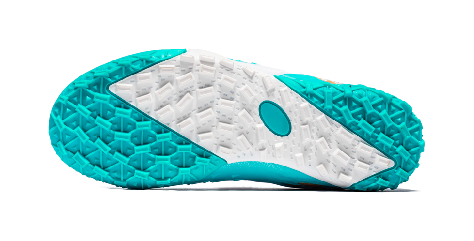 Double Star TF Broken Nail Sports Leisure Non slip Anti kick Lightweight Shock Absorbent Low cut Football Shoes White Moon Orange Children's Edition  VJSNEAKER