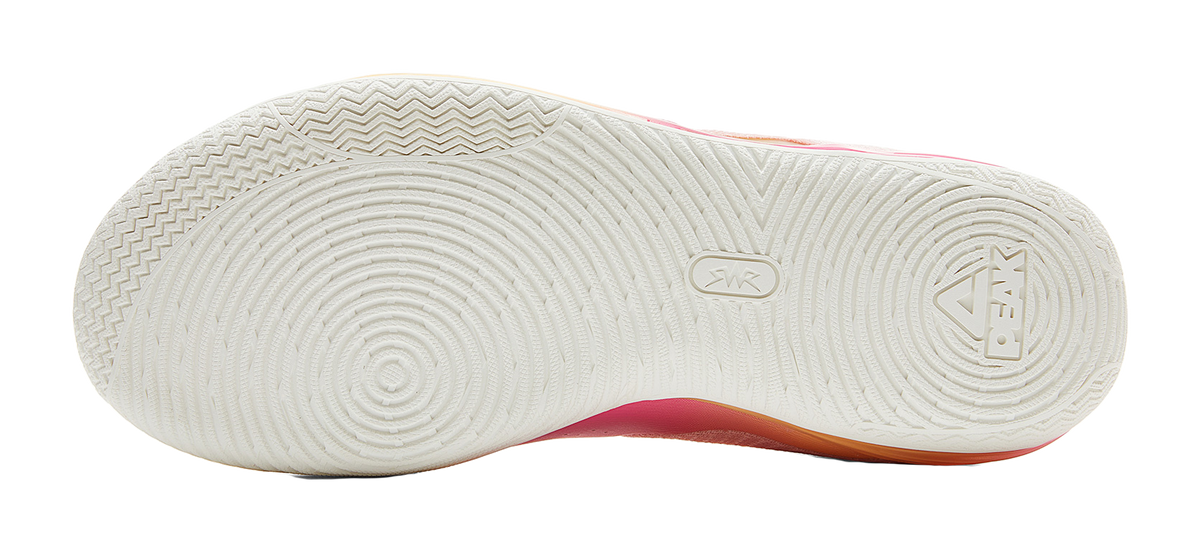 White rubber outsole with traction pattern and PEAK logo on heel