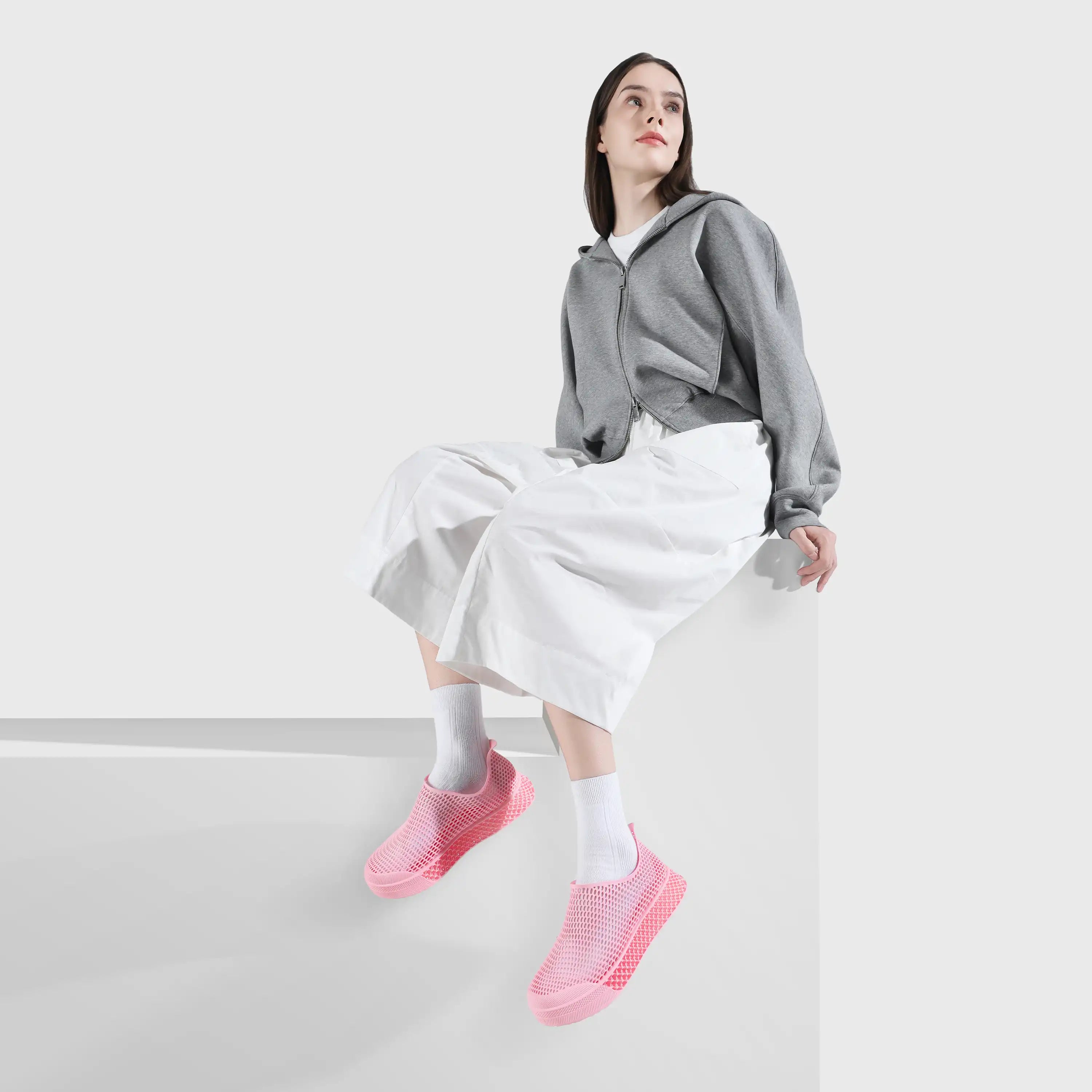 Pink 3D-printed casual sneakers with crew socks and breathable mesh upper