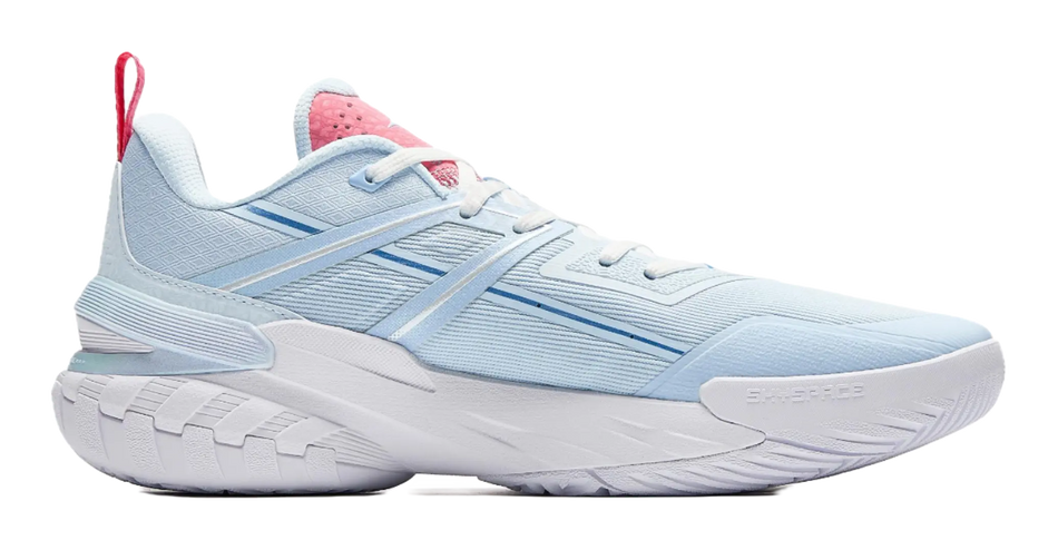 Men's basketball shoe, light blue knit upper with white laces and pink heel pull