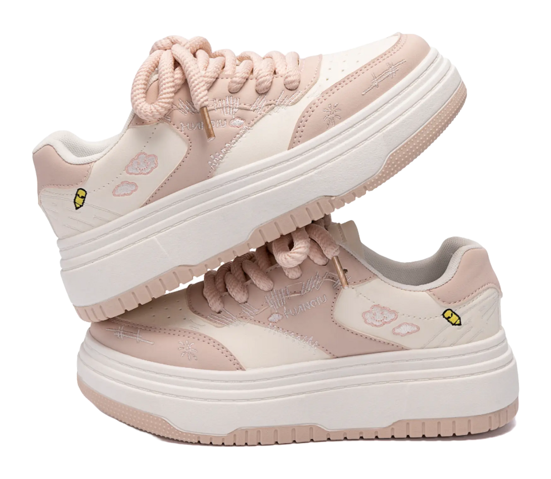 HUANQIU Coverage Lightweight Height Increasing Low top Skateboard Shoes Women's Beige Black 