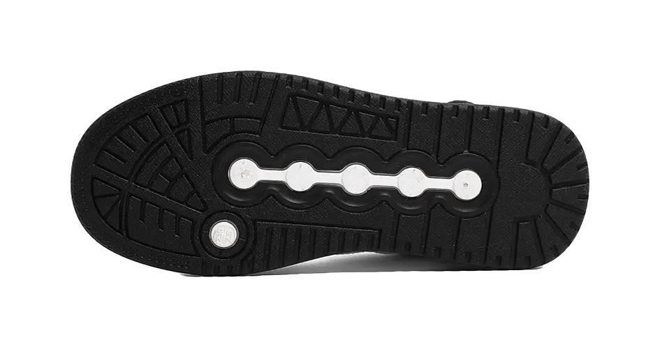 HUANQIU Slip Resistant, Abrasion Resistant, Lightweight Low top Skateboard Shoes Women's White 