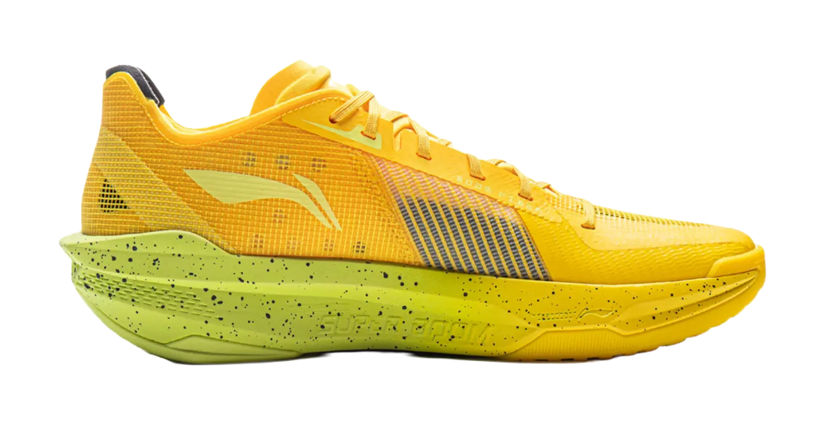 LINING Ultralight Basketball Shoes Mens Low top Lemon 