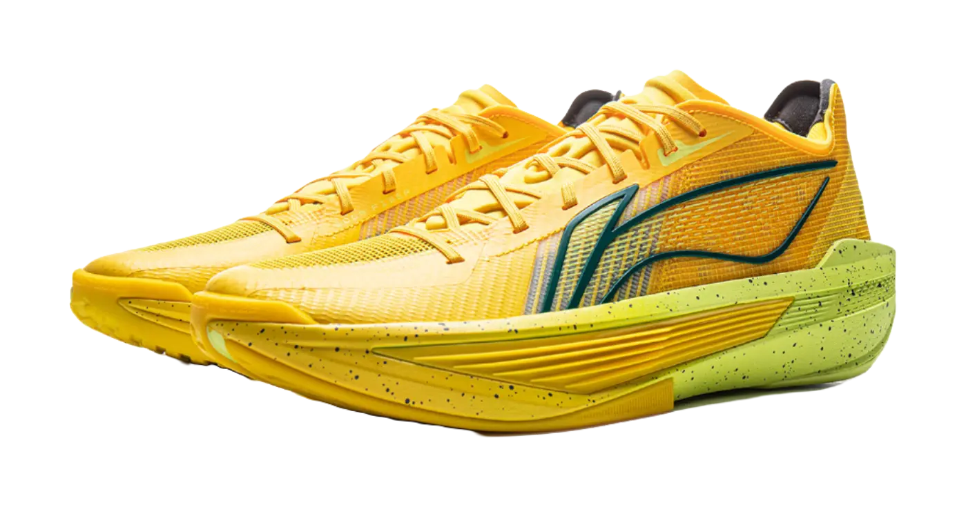 LINING Ultralight Basketball Shoes Mens Low top Lemon 