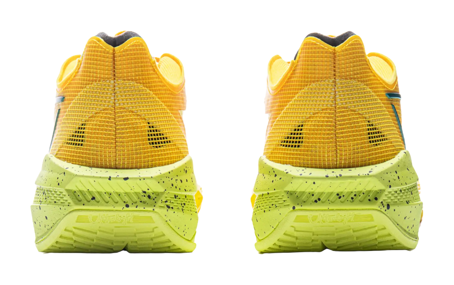 LINING Ultralight Basketball Shoes Mens Low top Lemon 