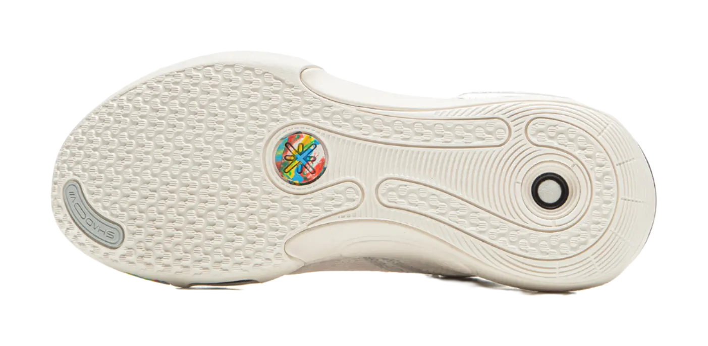 LiNing Cushioning, Wear Resistant Low top Basketball Shoes Mens Champagne White 