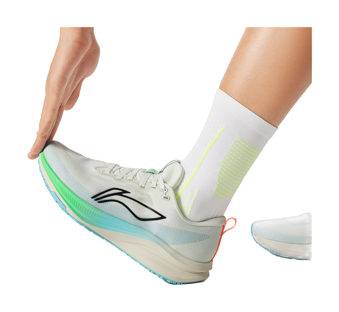 LiNing Red Hare 8 Anti Slip Wear Resistant Low Top Racing Running Shoes Men's Ivory 