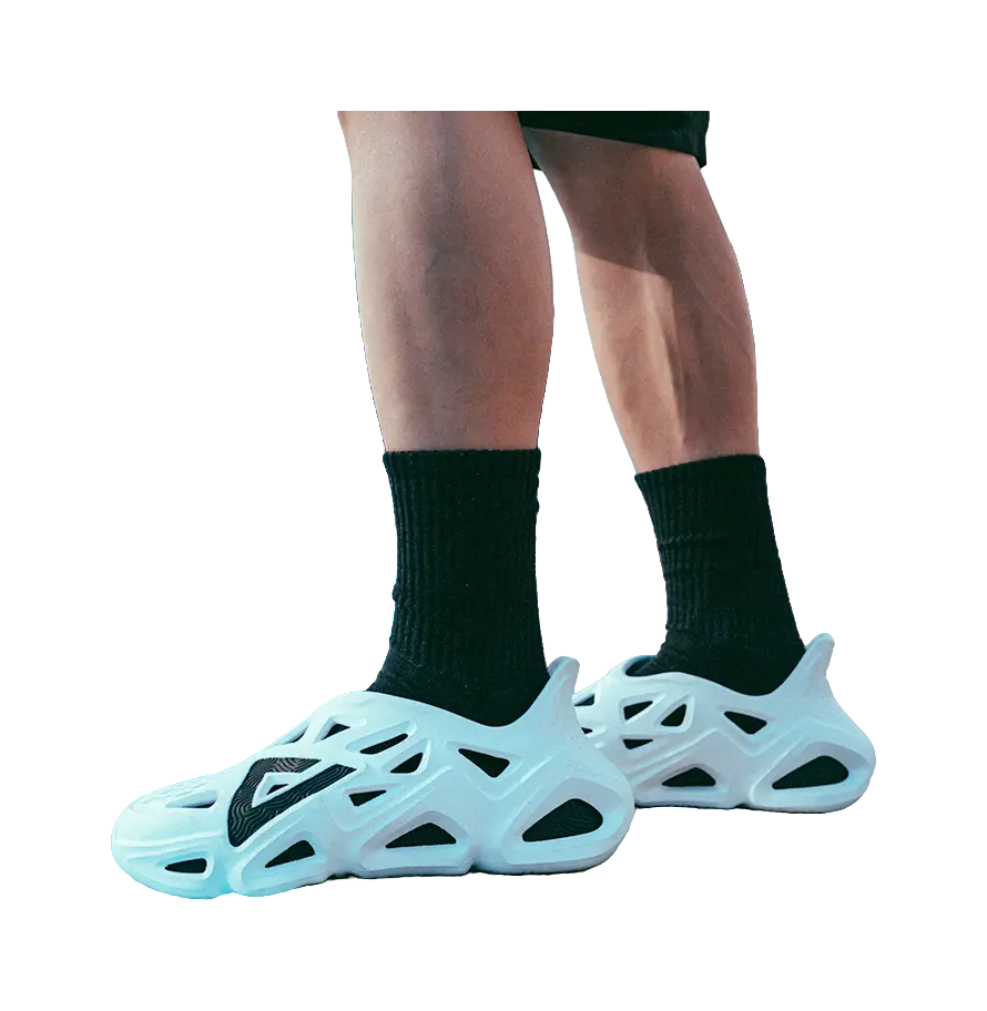 PEAK State Pole Clogs Unisex White Black  VJSNEAKER