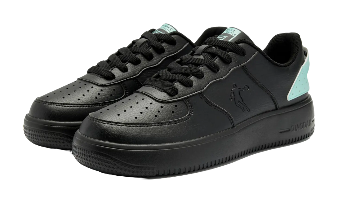 QIAODAN Coverage Slip Resistant, Abrasion Resistant, Height Increasing Low top Skateboard Shoes Men's Black 